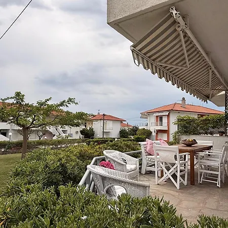 Ellis House Agnanti
