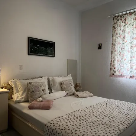 Dom wakacyjny Ellis House Agnanti *